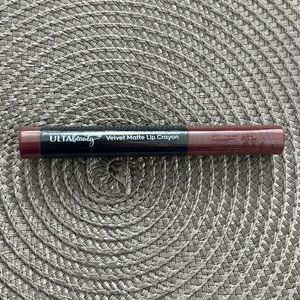 Ulta beauty, velvet matte lip crayon 1.4 g.